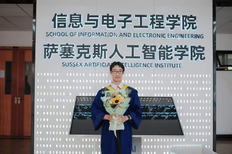 陈潇的第三张照片--杭州上门女婿服务网
